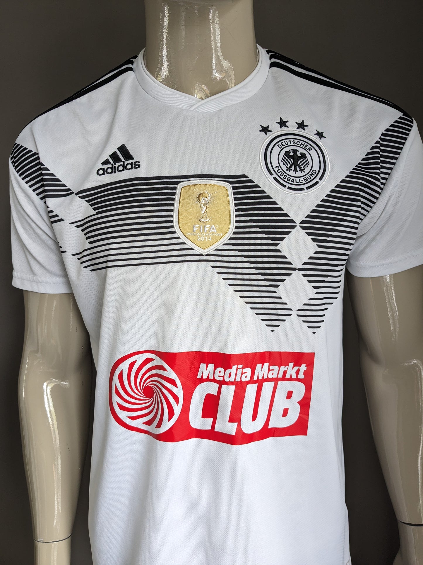 Adidas Deutscher Fussball Bund Shirt. White black colored. FIFA 2014. Size M.