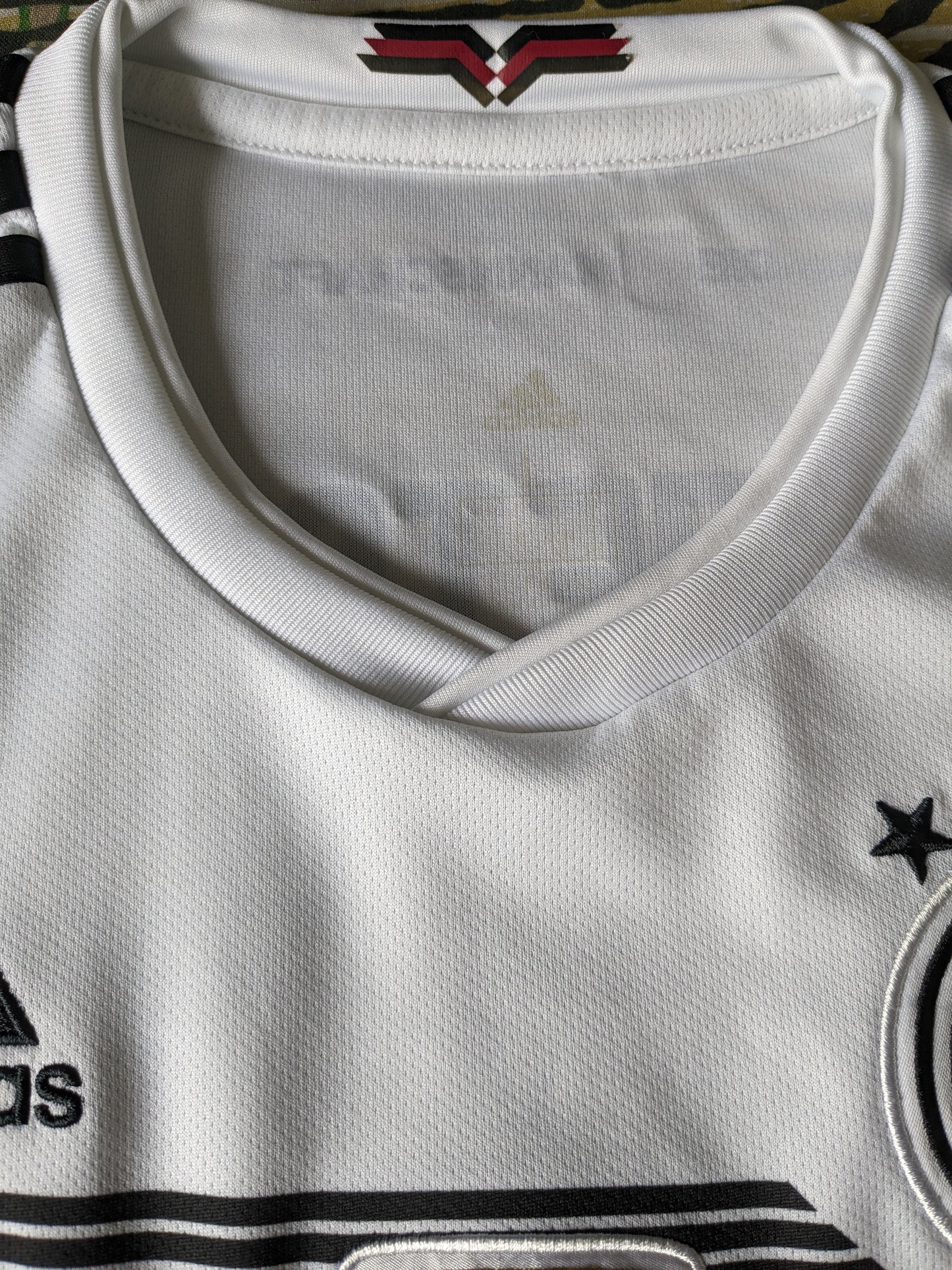 Adidas Deutscher Fussball Bund Shirt. White black colored. FIFA 2014. Size M.