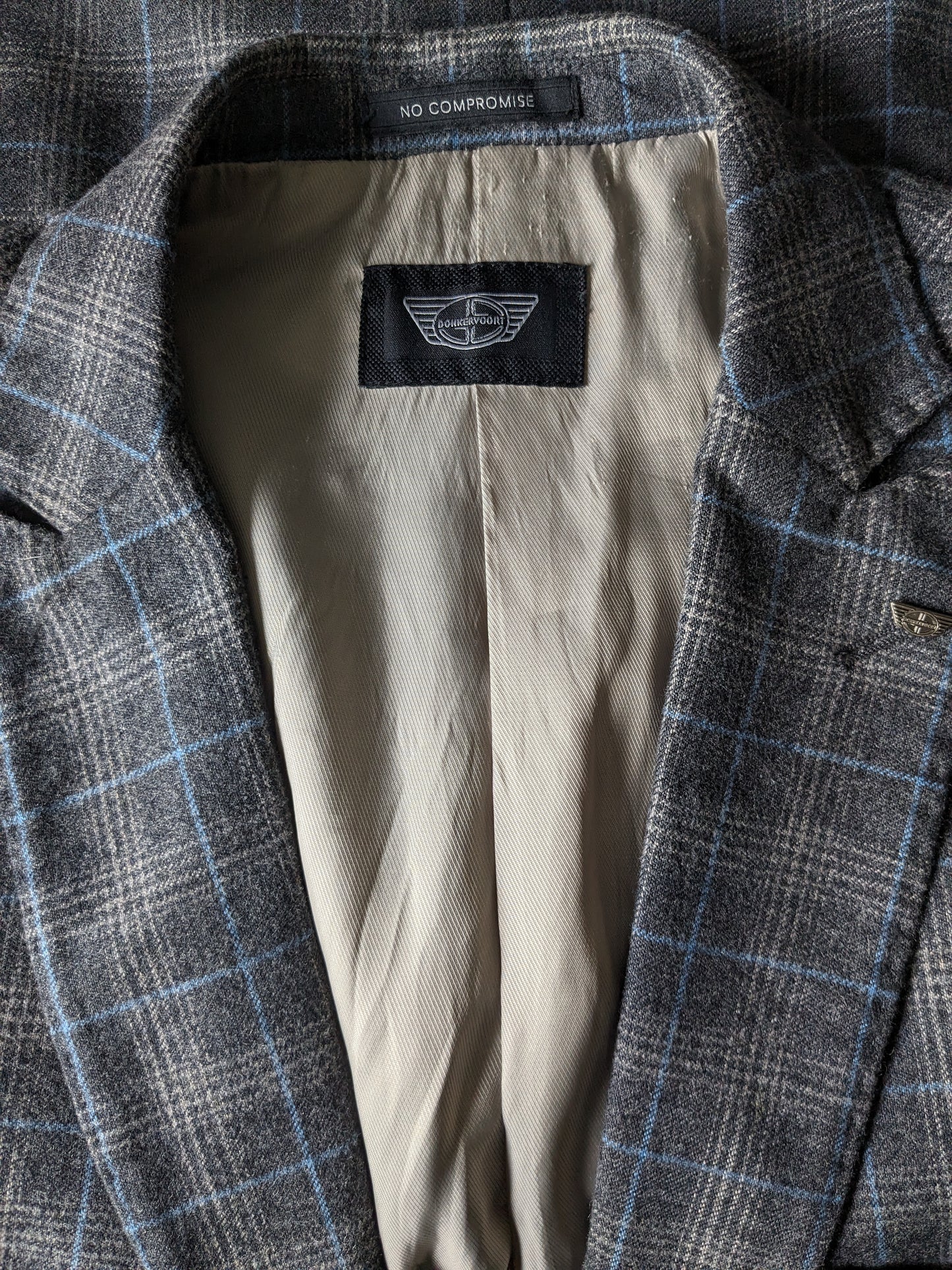 Donkervoort Woolen Colbert. Gray blue checked. Size 54 / L. 50% Wool.