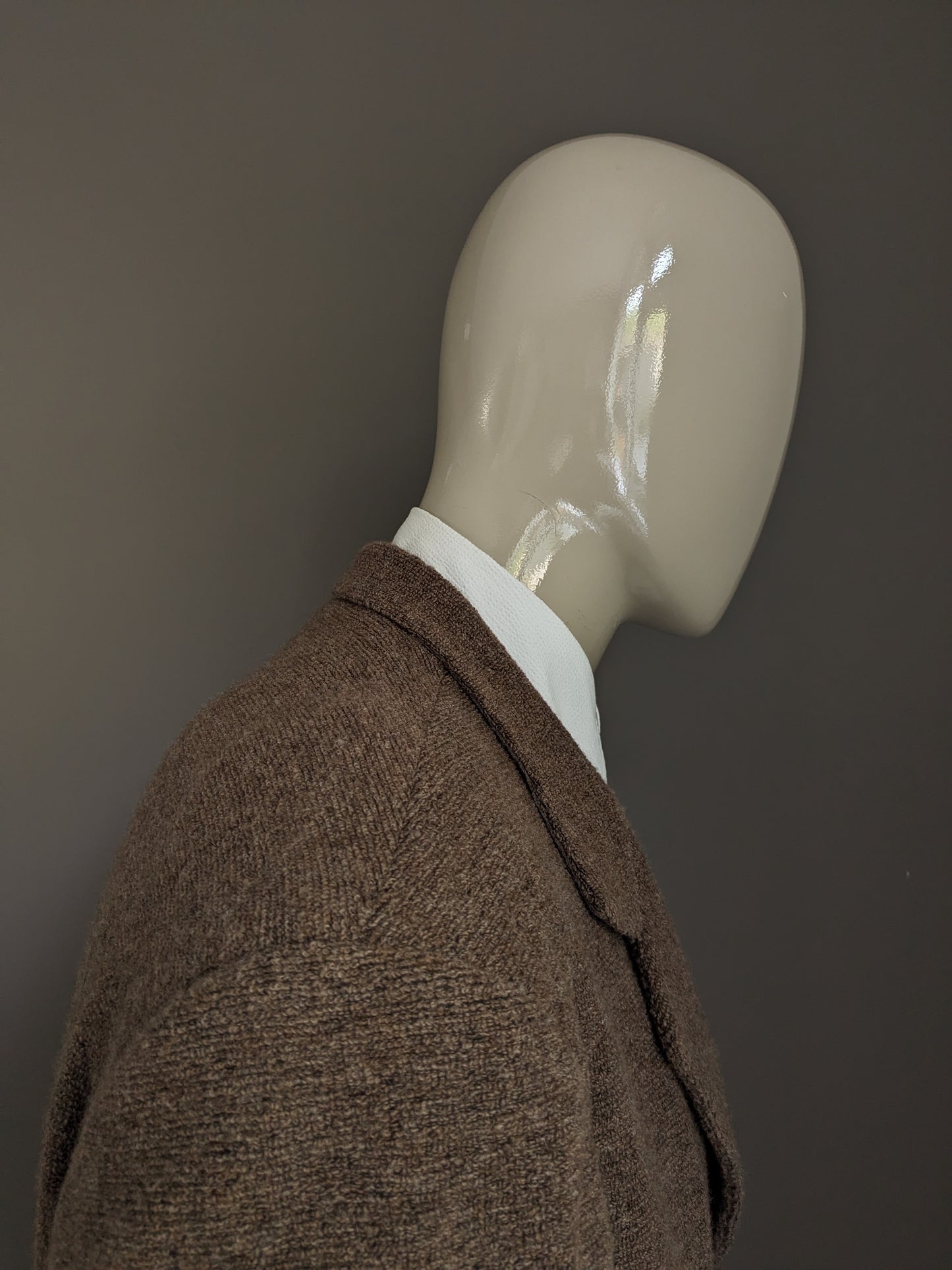 Veste en laine Matinique. Tissu de Terry mélangé marron. Taille 56 / XL. 64% de laine.