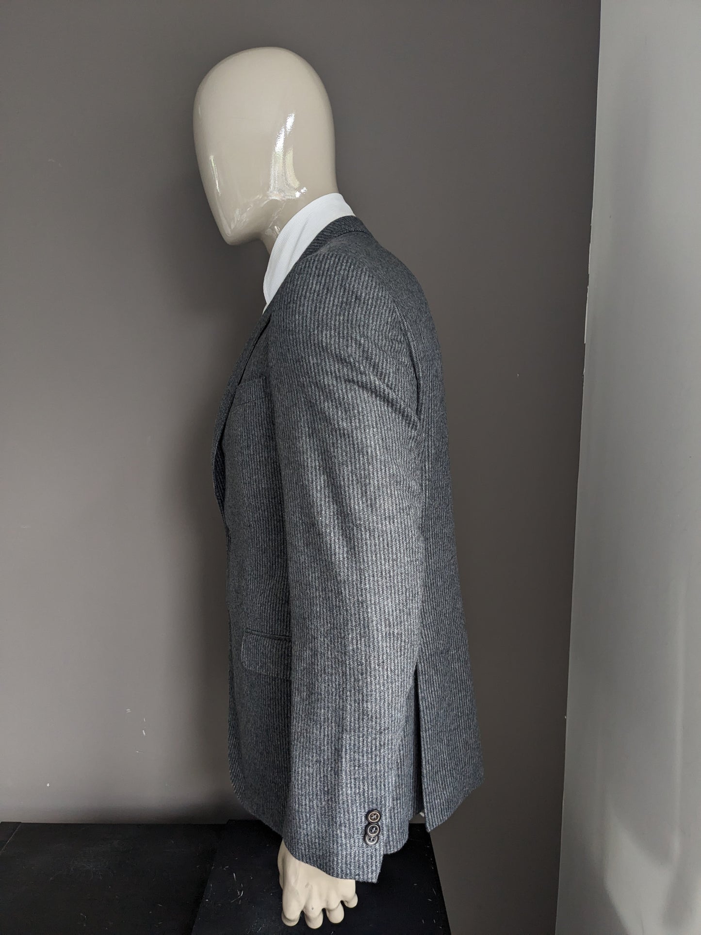 Stones woolen jacket. Gray striped. Size 52 / L. 65% wool.