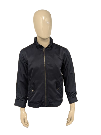 Polo Ralph Lauren tussen jas. Donker Blauw gekleurd. Verborgen capuchon. Maat S.
