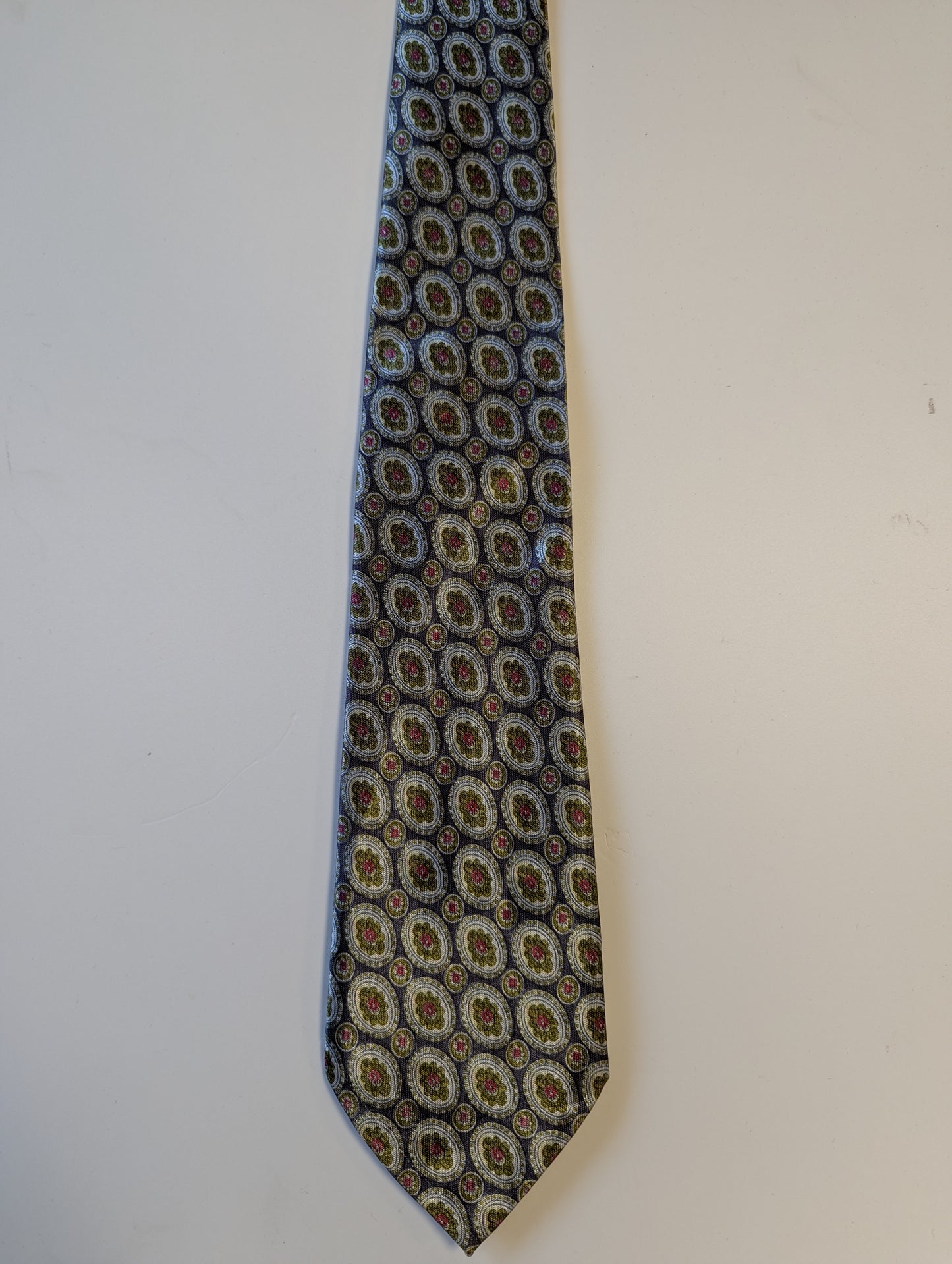 Collezione Roberto stropdas. Grijs groen motief.