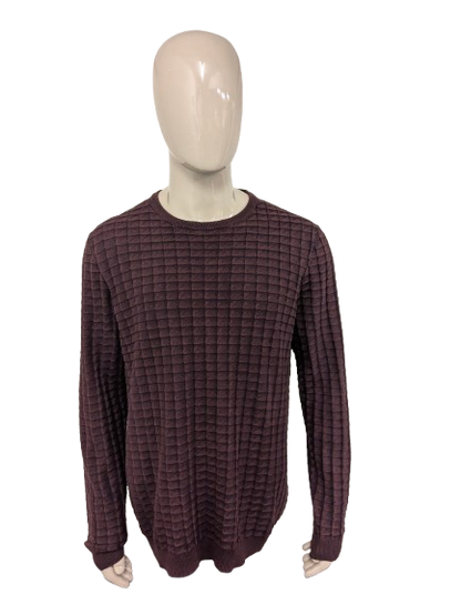 No excess casual sweater. Bordeaux mixed with tangible motif. Size XL.