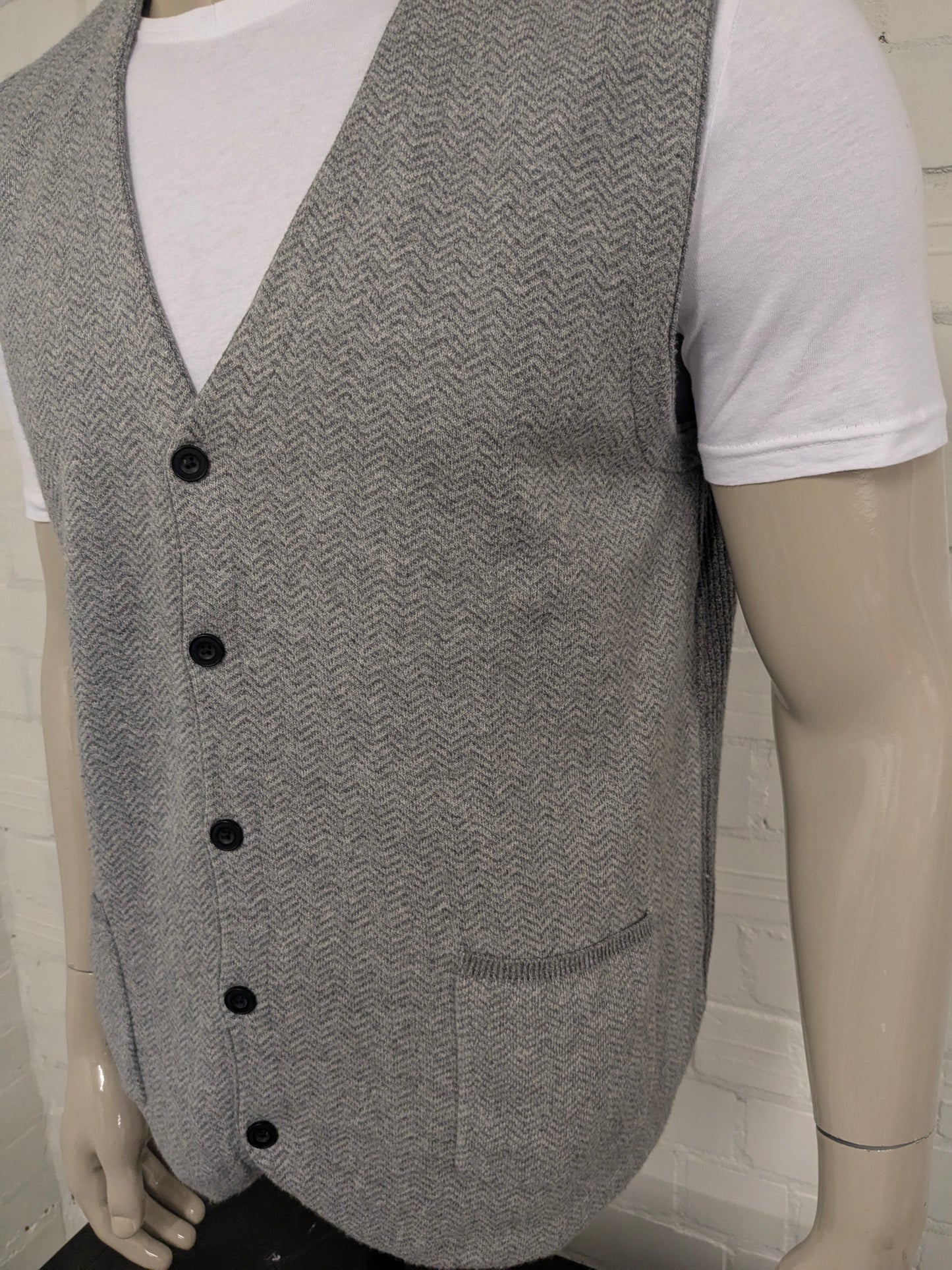 Jackett & Sons gilet. Grijs motief. Maat L.