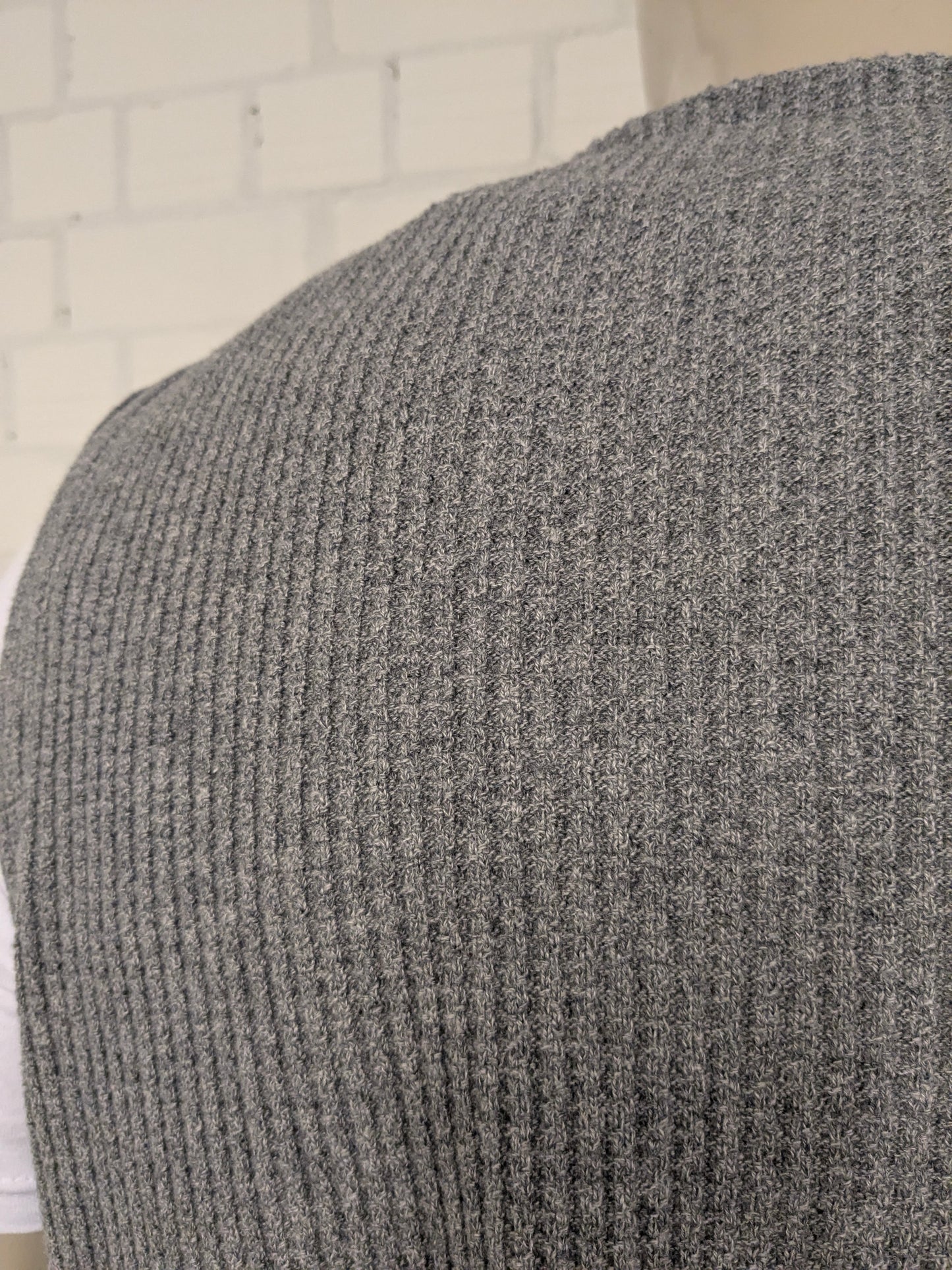 Jackett & Sons gilet. Grijs motief. Maat L.