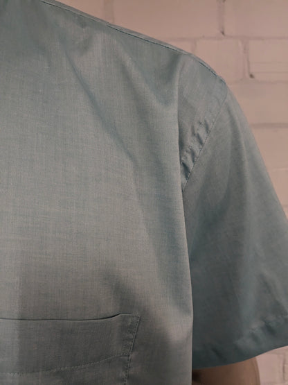 Ledub -Shirt Kurzarm. Hellgrün gefärbt. Größe 3xl / xxxl. Moderne Passform.