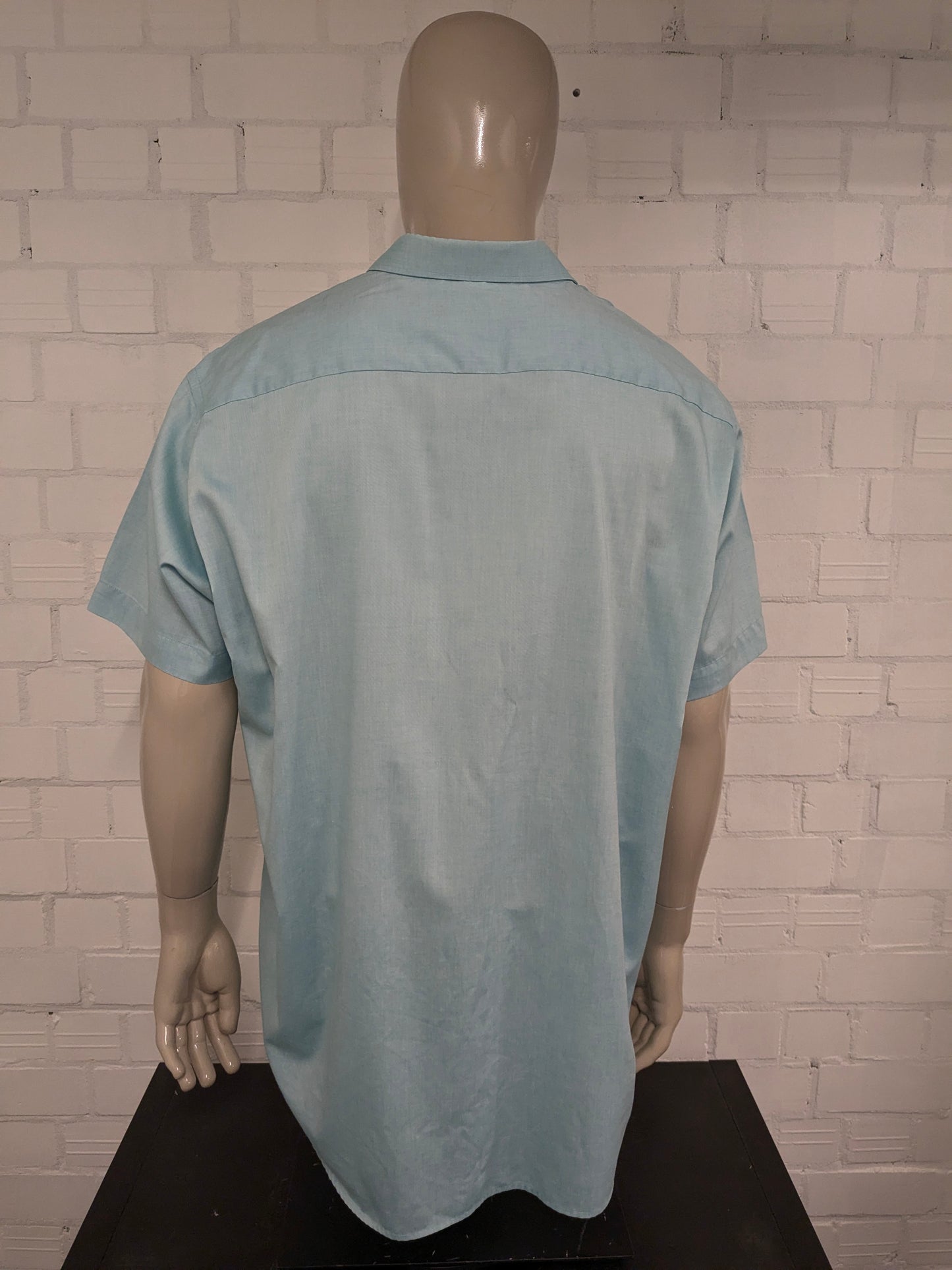 Ledub -Shirt Kurzarm. Hellgrün gefärbt. Größe 3xl / xxxl. Moderne Passform.