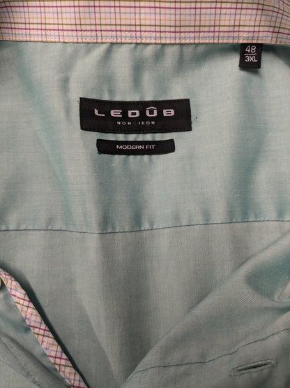 Ledub -Shirt Kurzarm. Hellgrün gefärbt. Größe 3xl / xxxl. Moderne Passform.