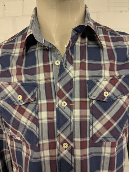 Camicia d'avanguardia. Bordeaux Blue controllato. Taglia L.