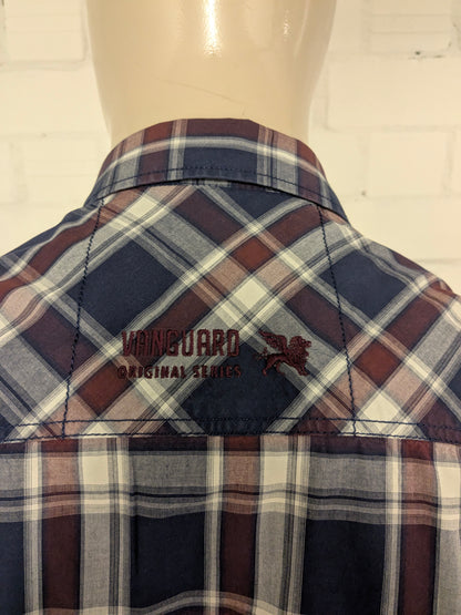 Camicia d'avanguardia. Bordeaux Blue controllato. Taglia L.