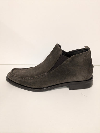 Botas de tobillo de cuero Hugo Boss. Color gris oscuro. Tamaño 42.