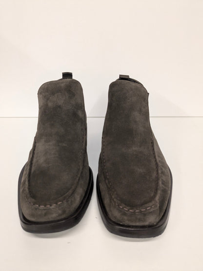 Botas de tobillo de cuero Hugo Boss. Color gris oscuro. Tamaño 42.