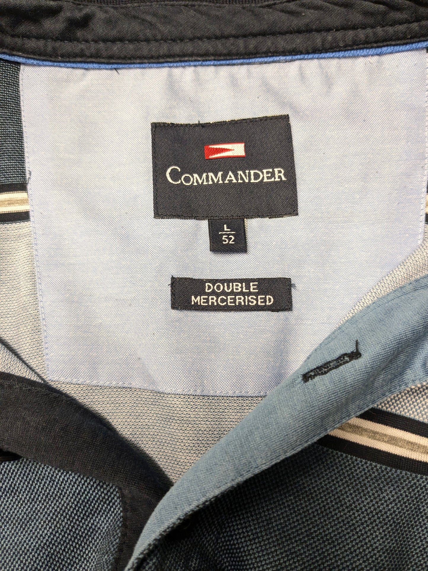 Comandante Polo. Rayas de color gris blanco azul. Tamaño L.