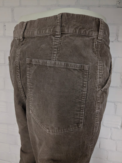 Uniqlo Ribbroek. Hellbraun gefärbt. Größe W35 - L30.