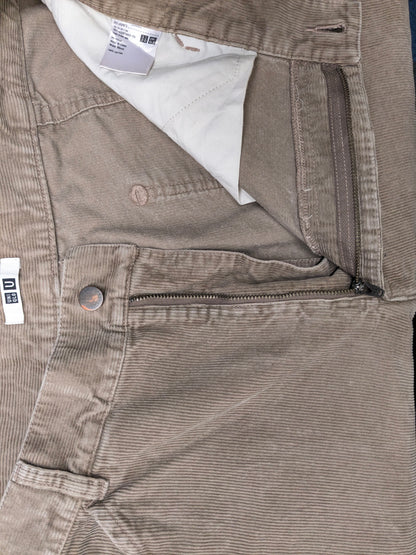 Uniqlo Ribbroek. Hellbraun gefärbt. Größe W35 - L30.