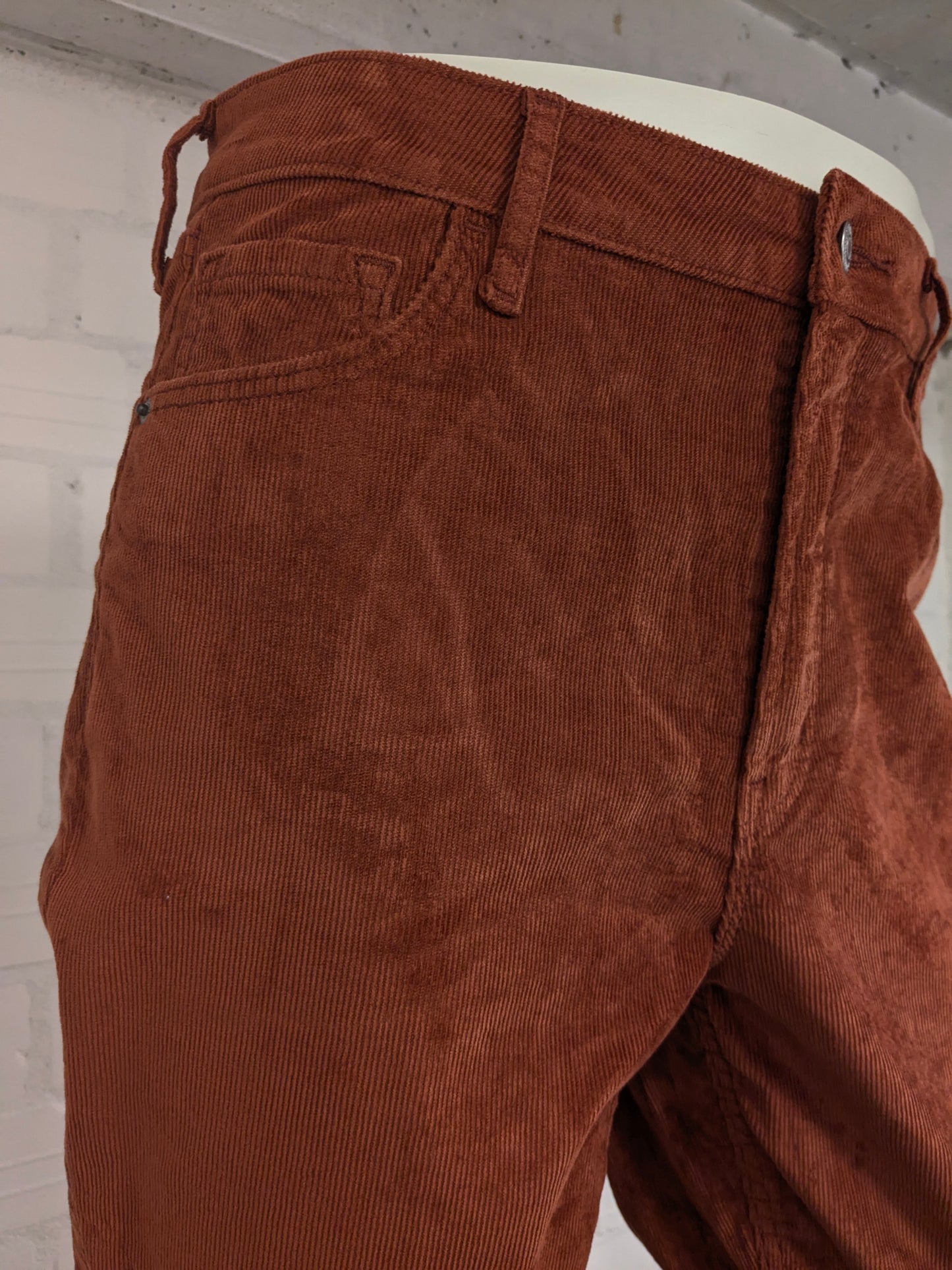 Old Navy Tall Ribbroek. Orange colored. Rockstar Super Skinny. Size W30 - L32. stretch.