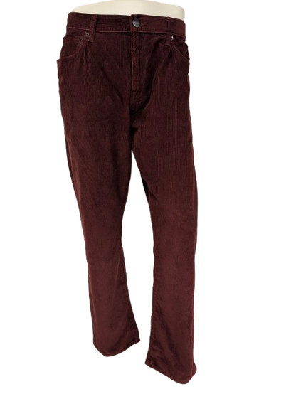 Gap ribbroek brown-red colored. Size W38 - L32. Straight fit.