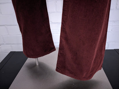 Gap ribbroek brown-red colored. Size W38 - L32. Straight fit.