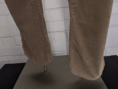 Gap Ribbroek. Light brown colored. Size W36 - L32. Straight fit.