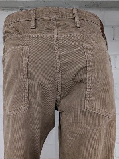 Gap Ribbroek. Light brown colored. Size W36 - L32. Straight fit.