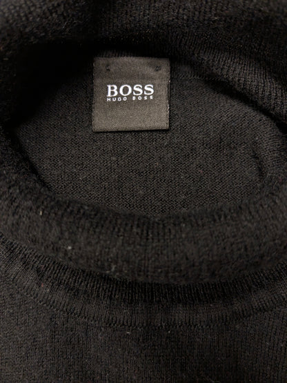 Jefe Hugo Boss Turtleneck. Color negro. Tamaño 3xl / xxxl.