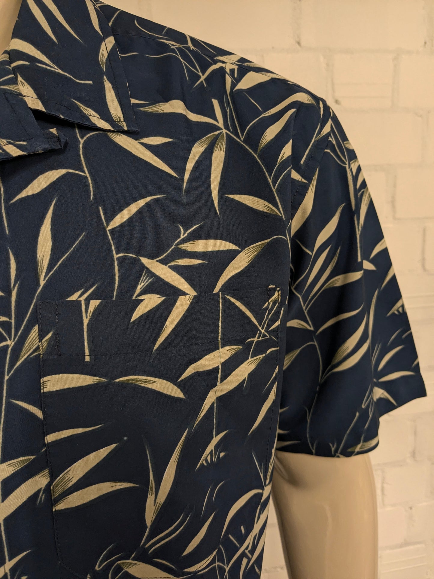 Northern Elements Shirt Short Maniche. Stampa blu verde. Taglia XL.