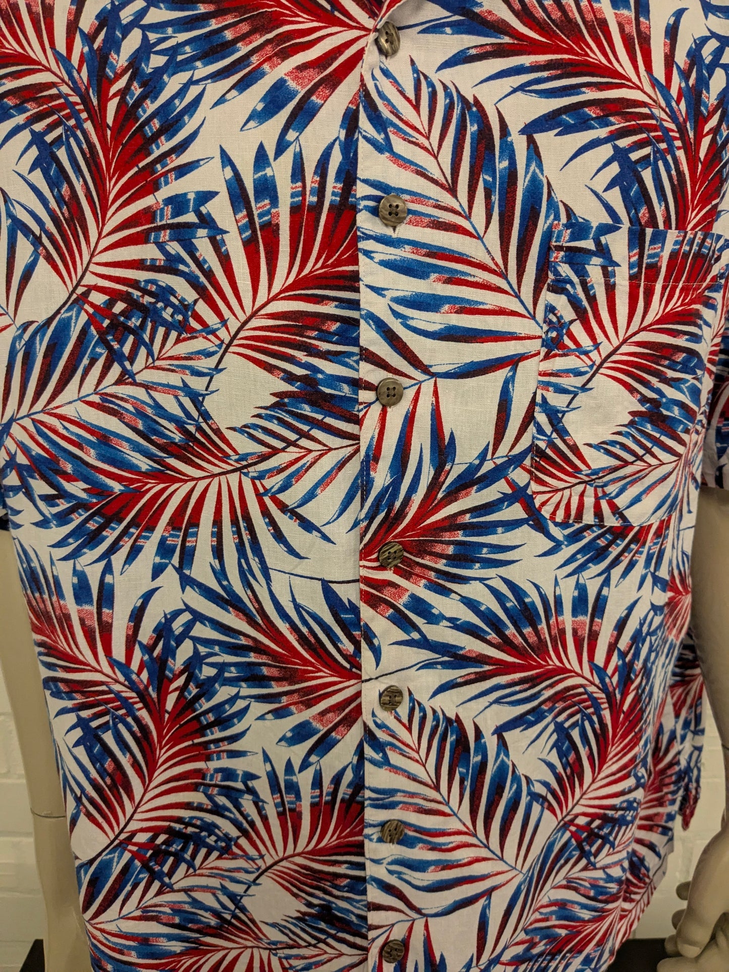 George -Shirt Kurzarm. Rotblaublattmotiv. Größe 3xl / xxxl.