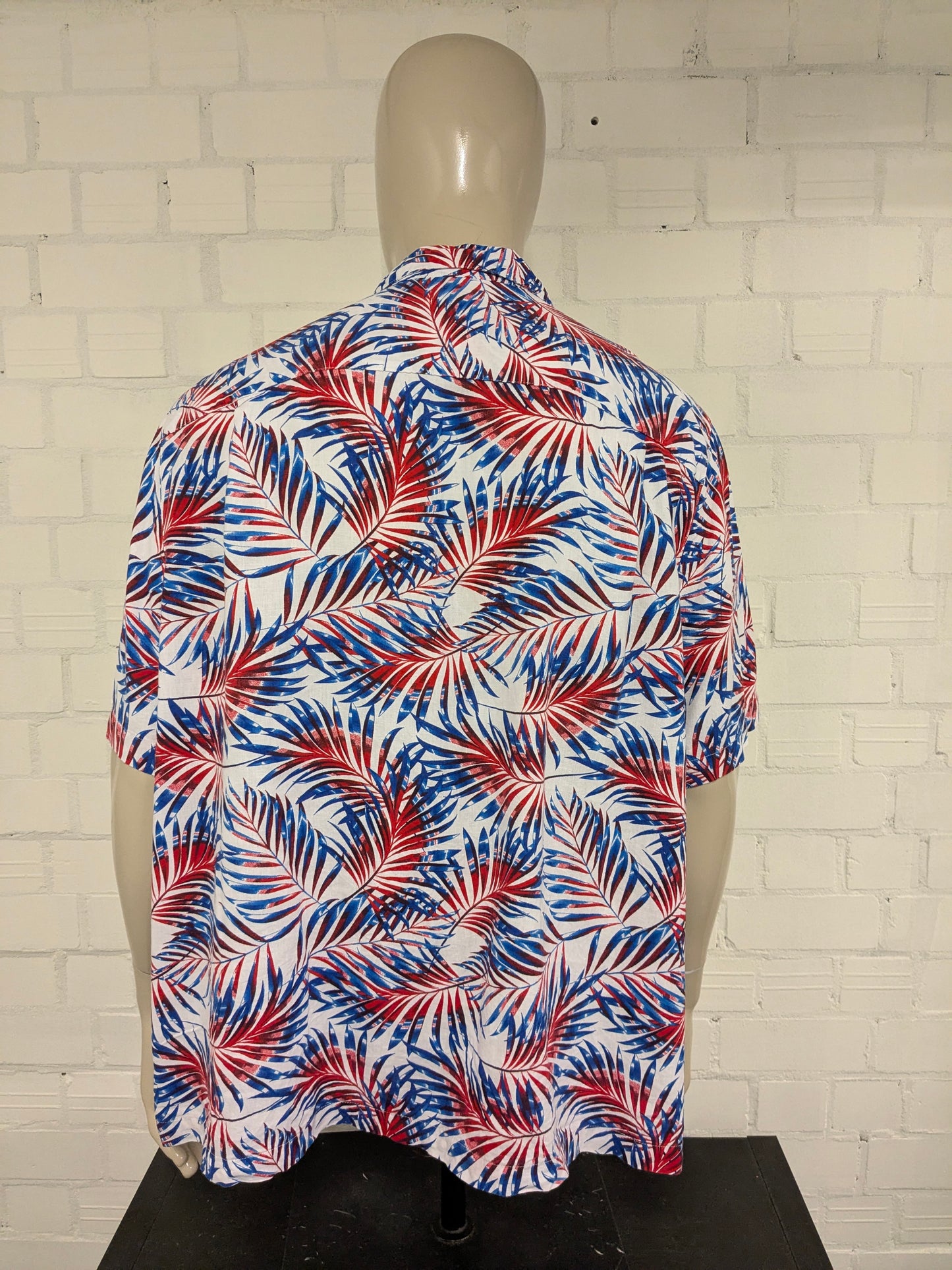 George -Shirt Kurzarm. Rotblaublattmotiv. Größe 3xl / xxxl.