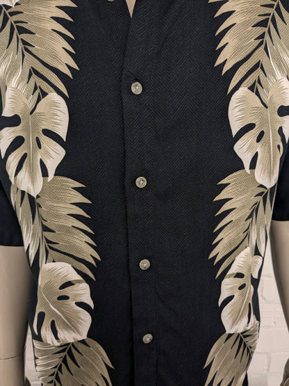 Vintage Pierre Cardin Hawaii overhemd korte mouw. Zwart Beige Groen gekleurd. Maat L.