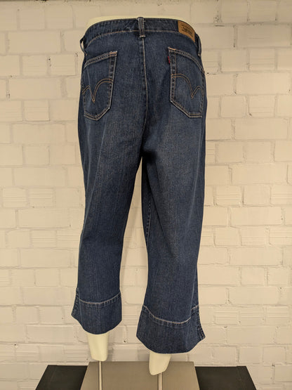 Levi's 515 capri - 3/4e jeans. Blauw gekleurd. Maat W33.