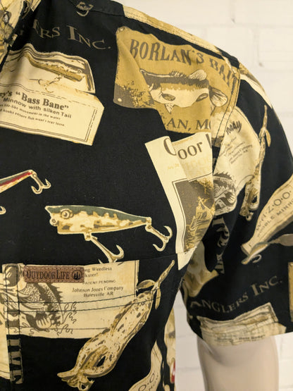 Vintage Outdoor Life overhemd korte mouw. Groen Zwarte print. Maat M.