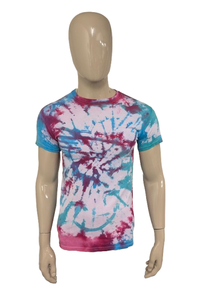 Cravage de la chemise de teinture. Impression bleu vert rose. Taille S.