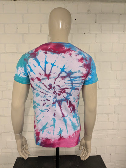 Cravage de la chemise de teinture. Impression bleu vert rose. Taille S.