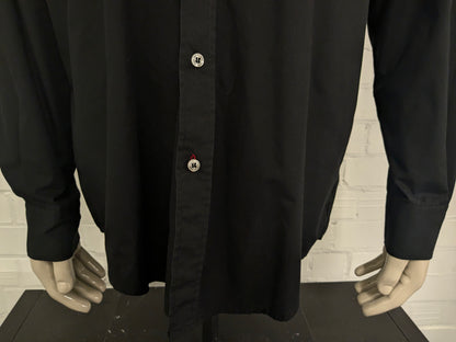 Camp David shirt. Black with different applications. Size XL.