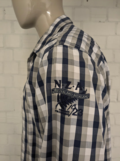 NZa New Zealand Auckland Shirt. Blue beige white blocked with applications. Size XL.
