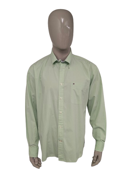 Tommy Hilfiger Shirt. Farbig grün. Größe xl.