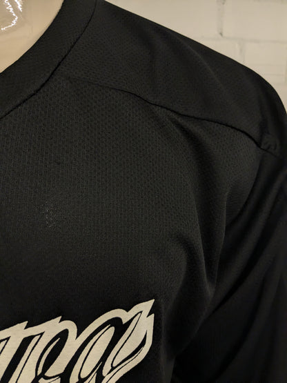 Oshawa Ringette sport longsleeve met V-Hals. Zwart met opdruk. Oversized S / M.