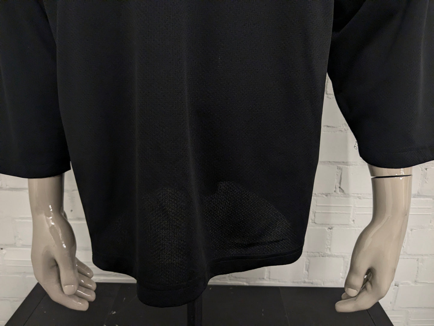 Oshawa Ringette sport longsleeve met V-Hals. Zwart met opdruk. Oversized S / M.