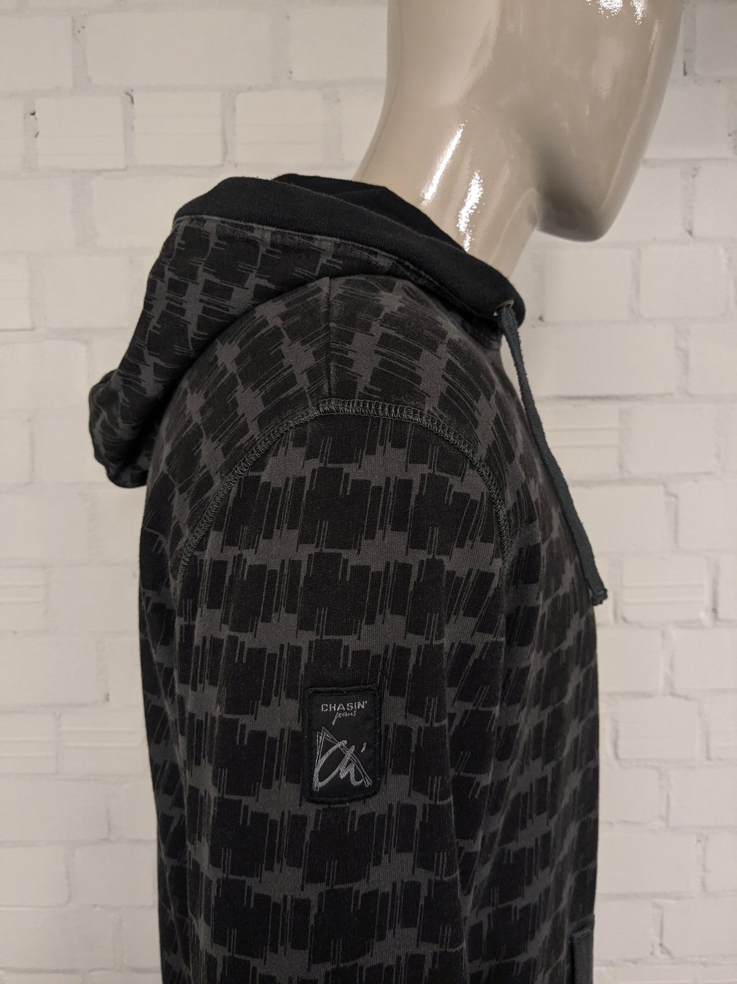 Chasin 'Hoodie. Stampa grigia nera. Taglia XL.