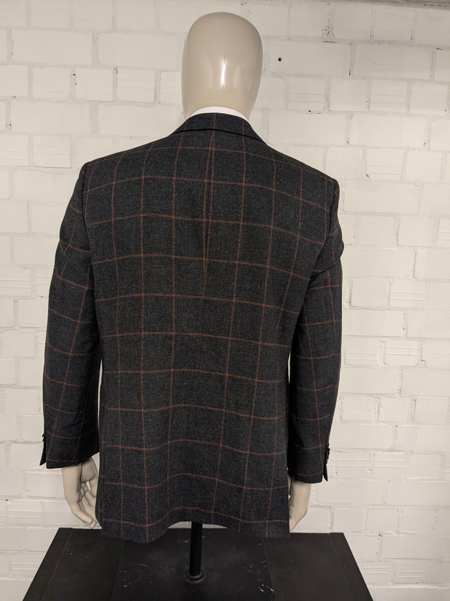 Eduard Dressler Wollen colbert. Bruin Oranje geruit. Maat 26 (52 / L).