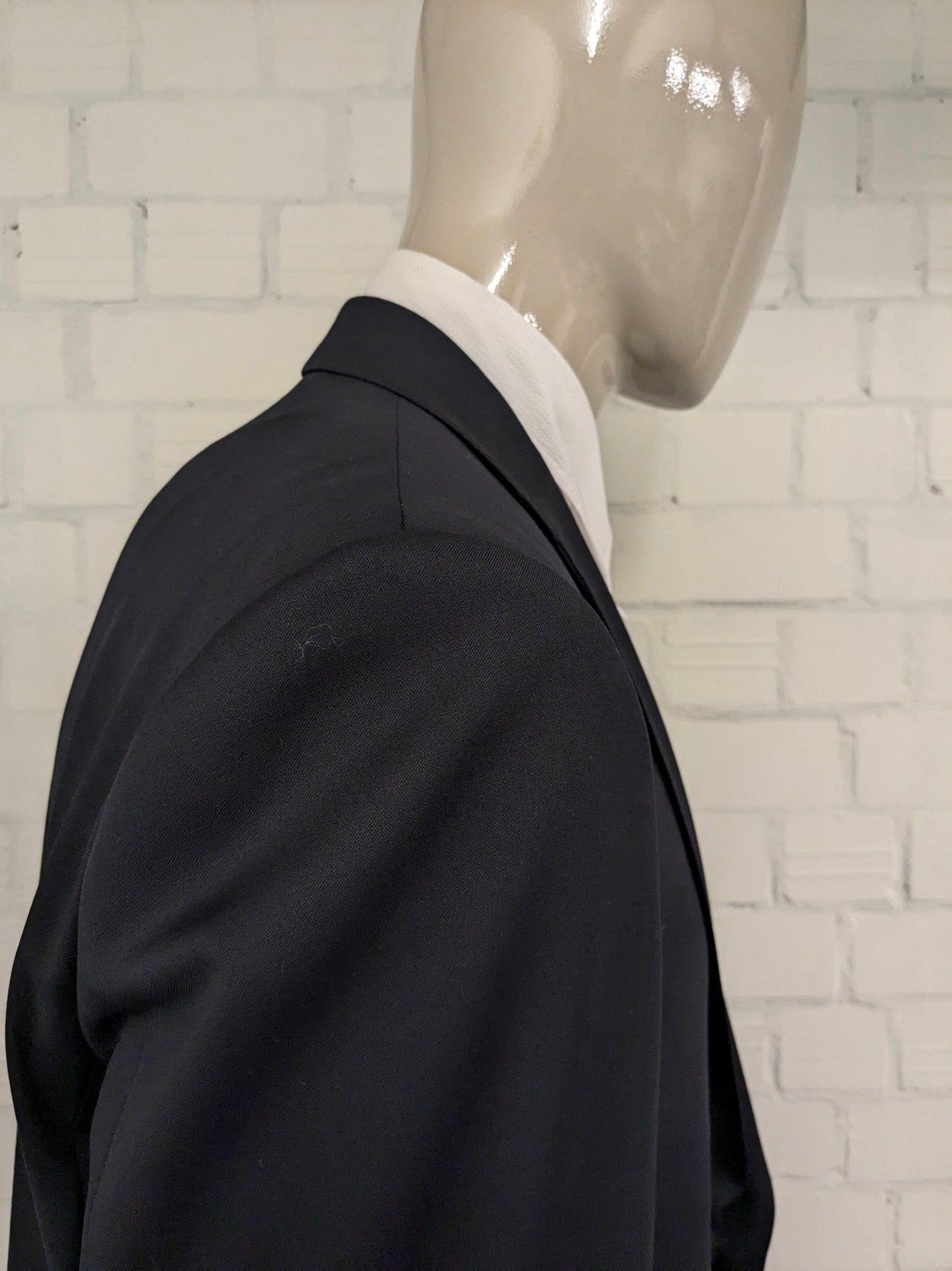 Eduard Dressler Vintage Colbert. Super 100's. Dark blue with gold -colored knots. Size 26 (52 / L).