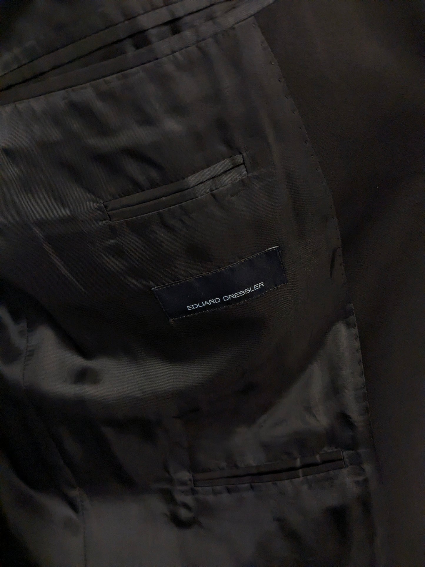 Eduard Dressler Vintage Colbert. Super 100's. Dark blue with gold -colored knots. Size 26 (52 / L).