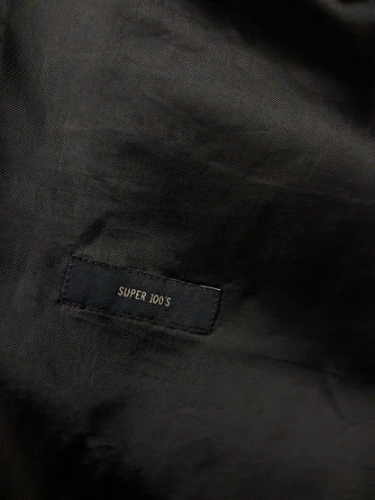 Eduard Dressler Vintage Colbert. Super 100's. Dark blue with gold -colored knots. Size 26 (52 / L).