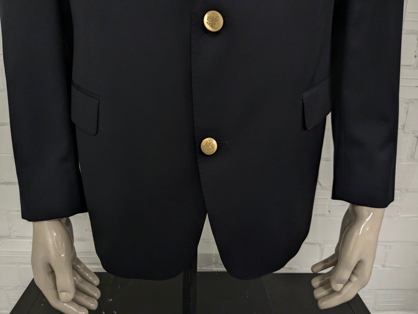 Eduard Dressler Vintage Colbert. Dark blue with gold -colored knots. Size 26 (52 / L).