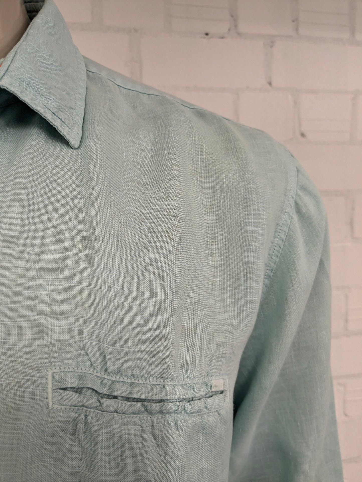 Boss Hugo Boss Camisa de lino. Color verde menta de color verde. Tamaño 2xl / xl. Ajuste regular.