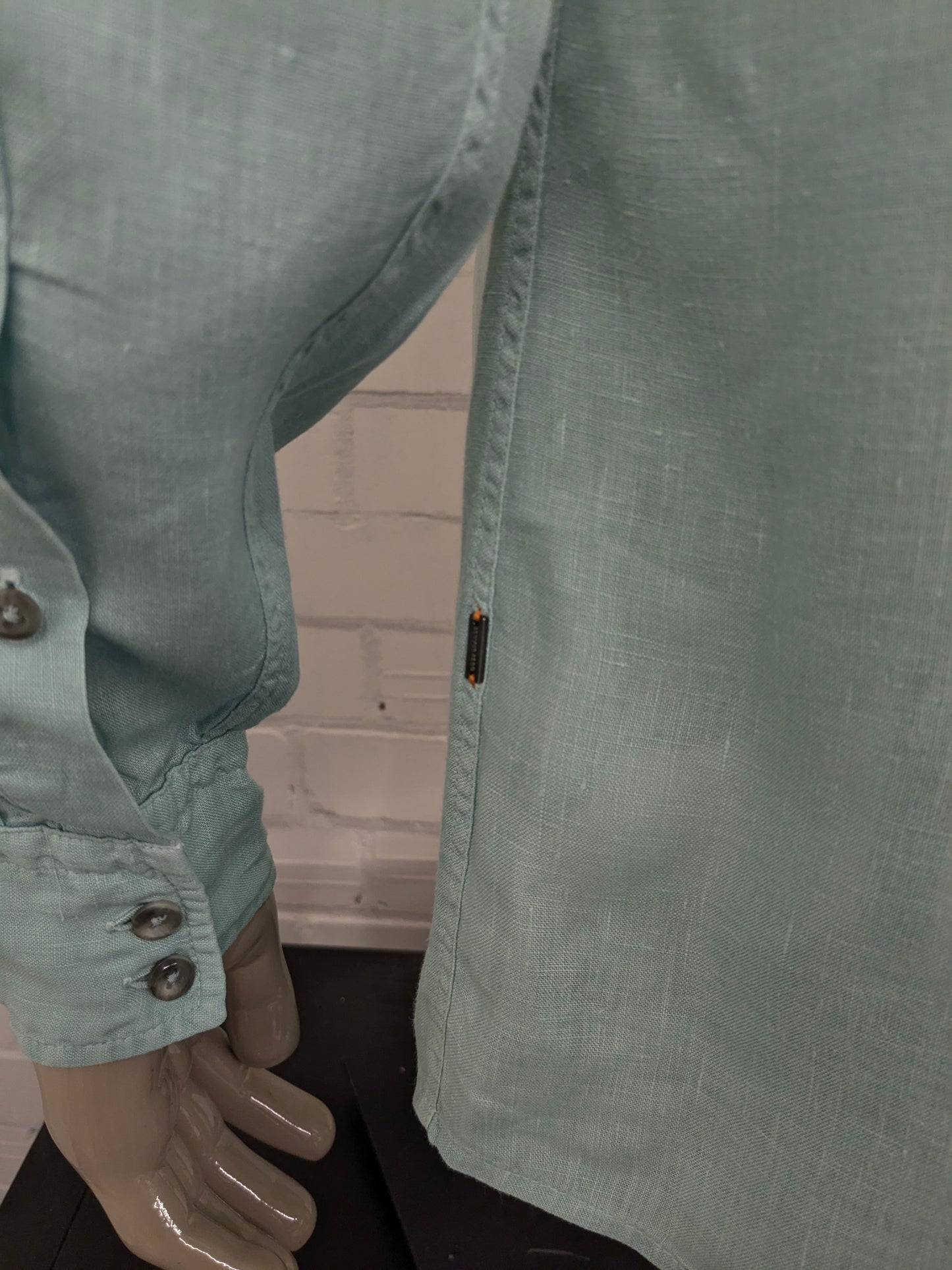 Boss Hugo Boss Camisa de lino. Color verde menta de color verde. Tamaño 2xl / xl. Ajuste regular.