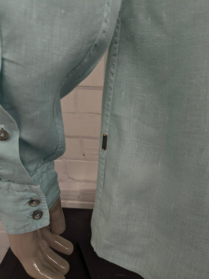 Boss Hugo Boss Camisa de lino. Color verde menta de color verde. Tamaño 2xl / xl. Ajuste regular.