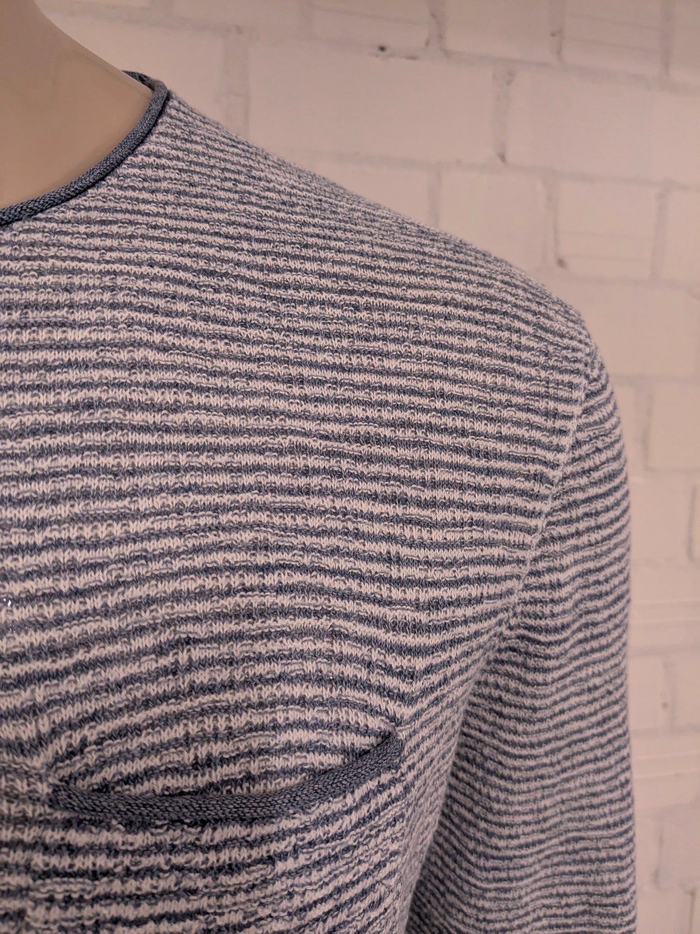 Marc O'Polo Séter de lino delgado. Blanco azul rayado. Tamaño xl. 62% de lino.