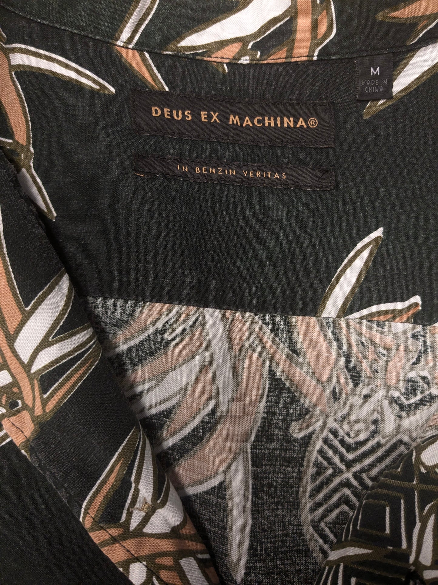 DEUS EX MACHINA SHIRT SHETVE. Stampa marrone verde nero. Taglia M.